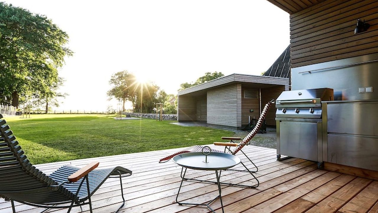 TerraceBalcony TerraceBalcony